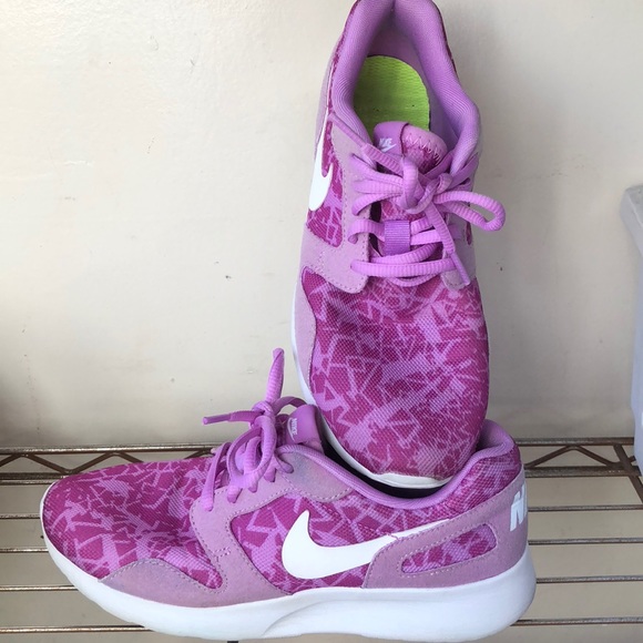 Nike Shoes - Nike running purple shoes